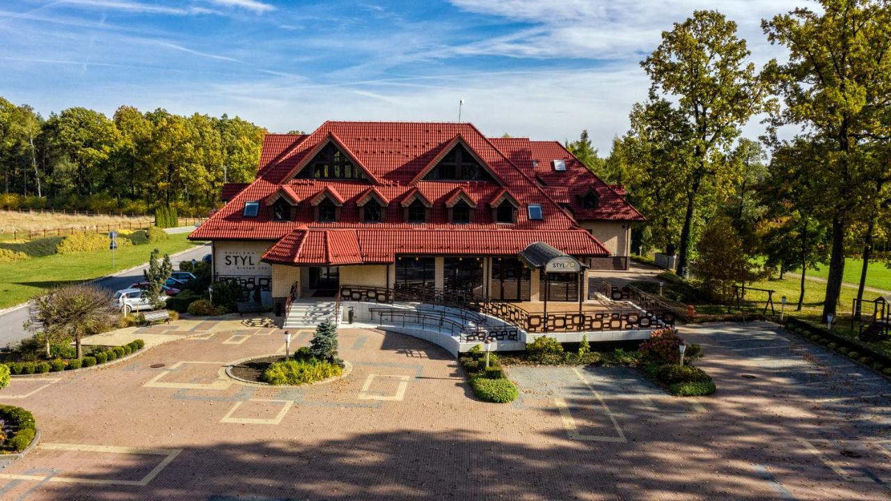 Hotel Styl 70 Pszczyna Buitenkant foto