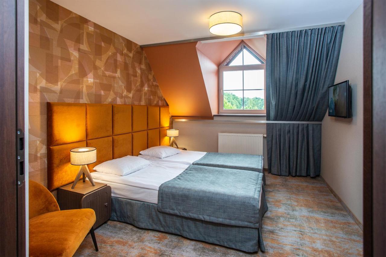 Hotel Styl 70 Pszczyna Buitenkant foto